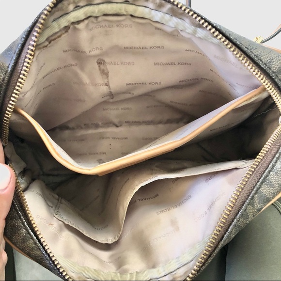 [Michael Kors] JET SET SHOULDER BAG - Picture 8 of 8